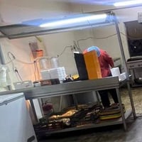 للبيع ميز ستانلس ستيل قياس 200*60*90 مع ملحق ميز ستانلس ستيل قياس 120*...