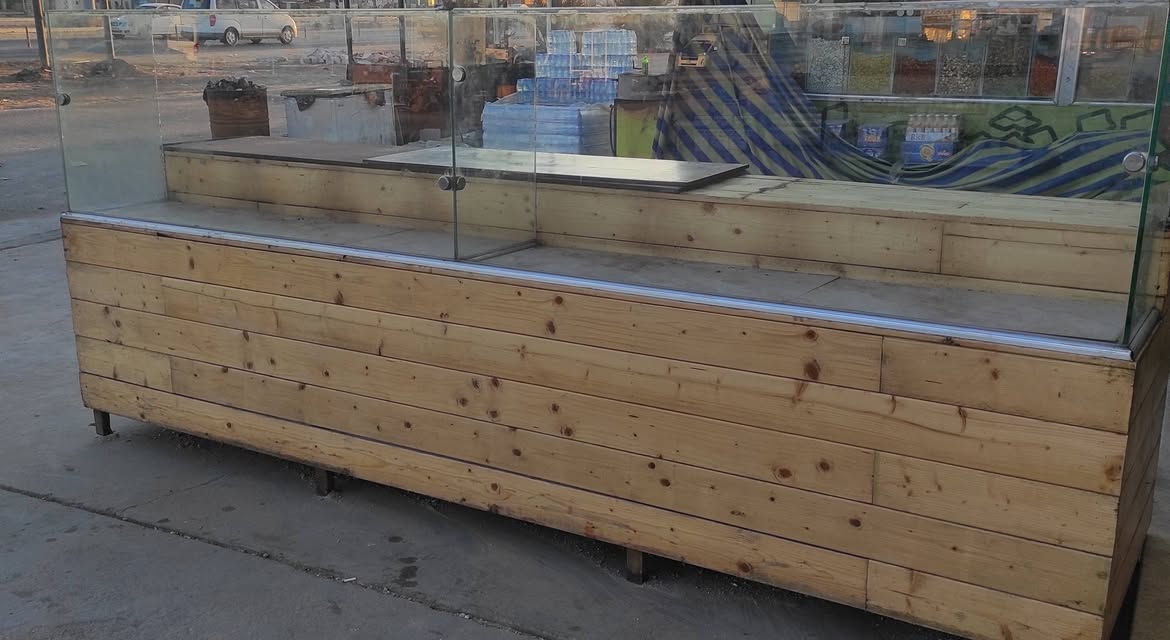 السلام عليكم ميز مال طرشي لبيع طابقين جام ضخين درجه اولى الطول 3ونص العرض متر شغل درجه اولى شغل موصل السعر 
850 العنوان بابل ابي غرق 
***********
