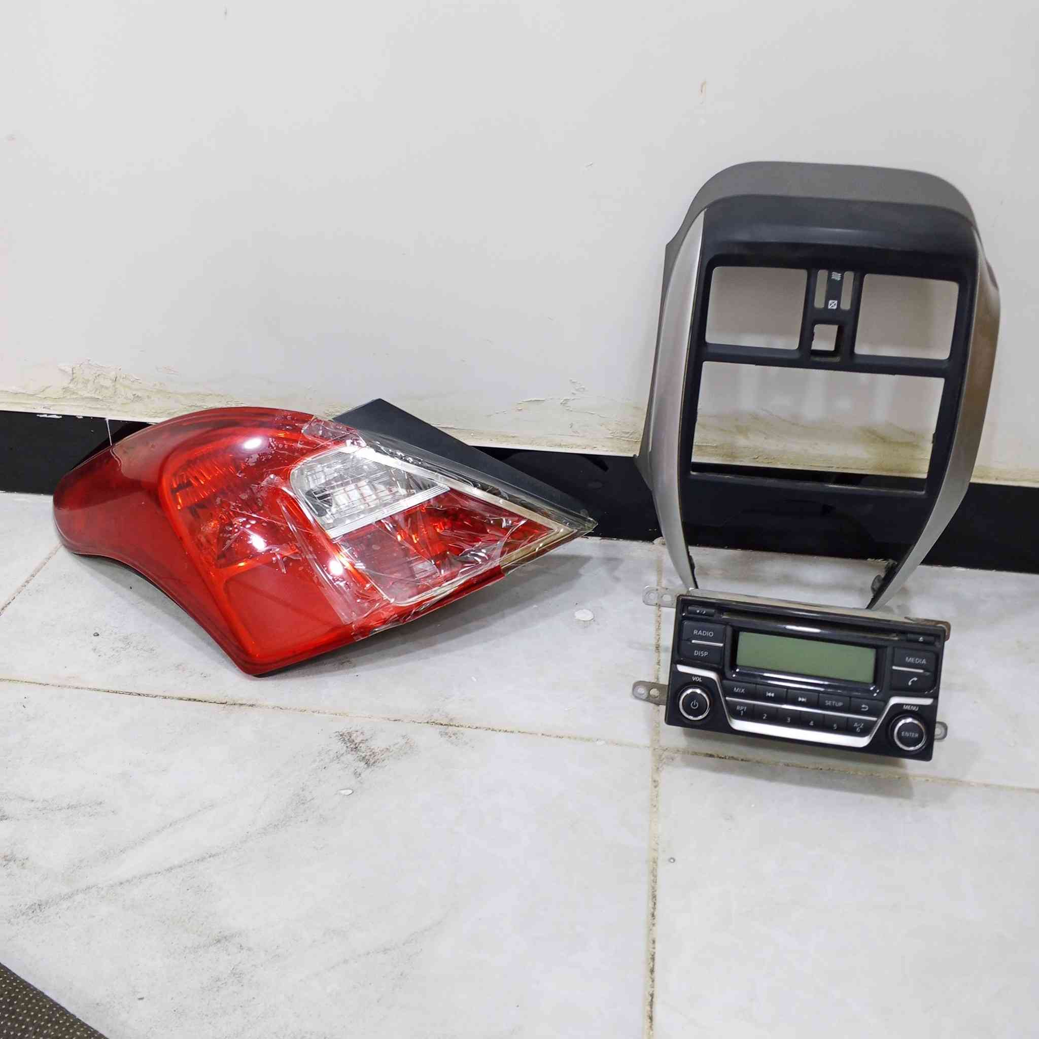 غراض نيسان صني موديل 2019 بسعر مناسب


**إذا كنت صاحب هذا الإعلان وتريد حذفه لأي سبب، رجاءا أرسل رسالة إلى الدعم الفني**