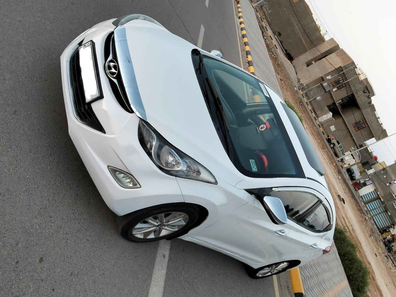 السلام عليكم النترا موديل 2011 رقم واسط دولي سنويه لحد 30 تحويل ثاني يوم تخم تاير حداديه جديده مكينه وكير خير من الله جدد تبريد شغال تحكمات اشاير بلمري السياره فول السعر 74 وبيها مجال بسيط حك الجيه الاتصال على الرقم *********** مكان السياره واسط
