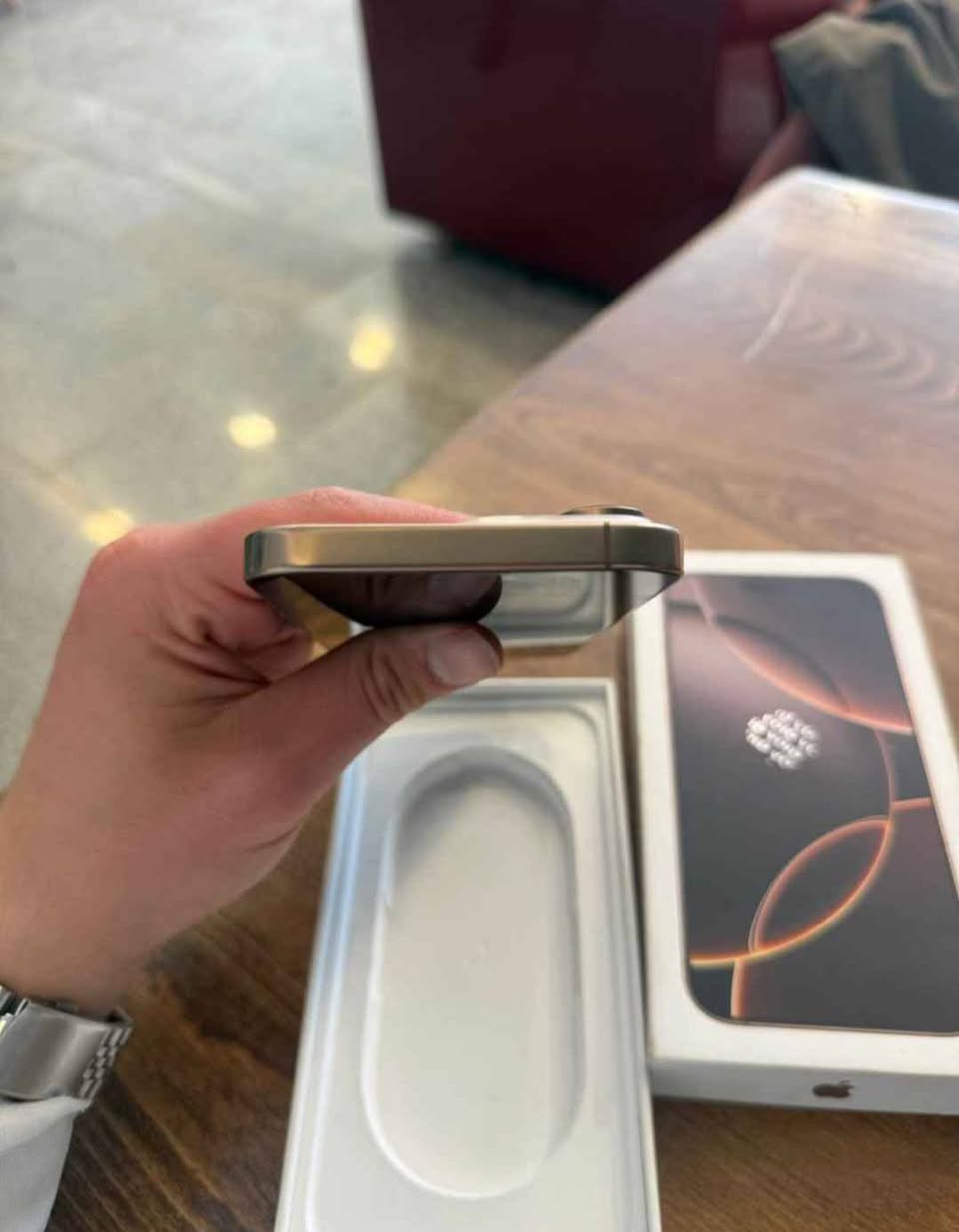 ايفون 16 برو ماكس 256 gb البطارية 89 نضافه ٪100 والجهاز وكالة السعر 1250 وبي مجال بصيط للطيبين


**إذا كنت صاحب هذا الإعلان وتريد حذفه لأي سبب، رجاءا أرسل رسالة إلى الدعم الفني**