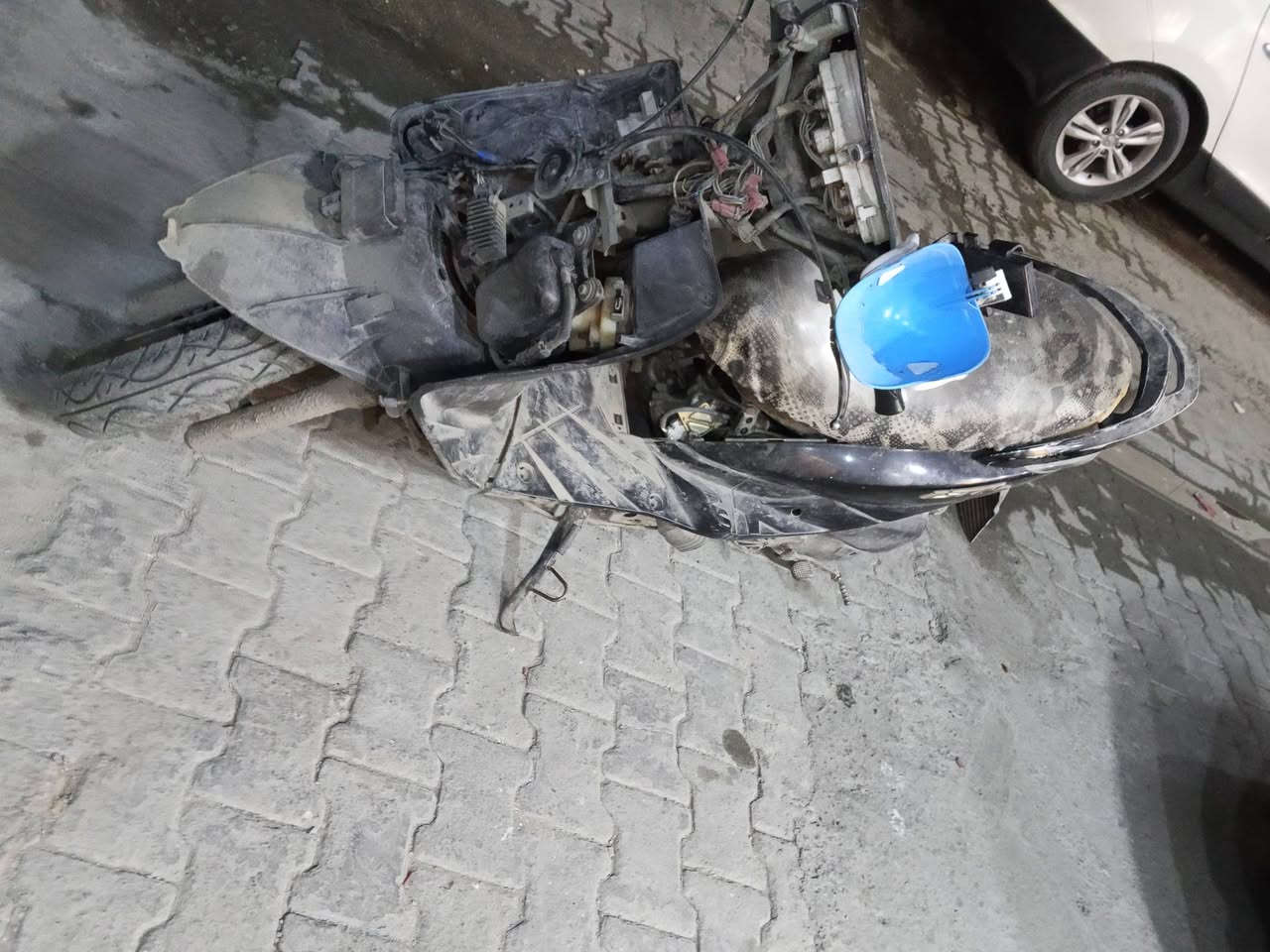 سلام عليكم دراجه ثعلب للبيع الدراجة بيها نقوصات خارجية شغالة سلف هندر هورن السعر 170 وبيهة مجال المكان بغداد العضمية متواجد 24 ساعة ***********
