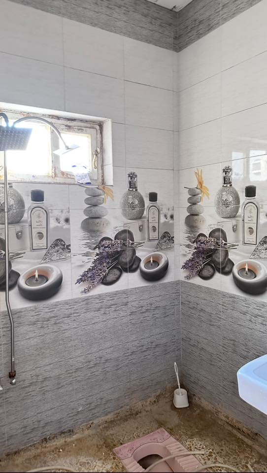 دار للايجار وحدتين سكنية في حي اور خلف جامع عمار ابن ياسر حديث

يحتوي االطابق الارضي على استقبال وحولي ومطبخ وخدمات وغرفة نوم وترك 

سعر الايجار :   450 وبي مجال.  

والطابق الثاني يحتوي على غرفتين وحولي مطبخ وخدمات 

سعر الايجار :   400 وبي مجال

للاستفسار:   ***********

مكتب العقابي للوساطة العقارية
