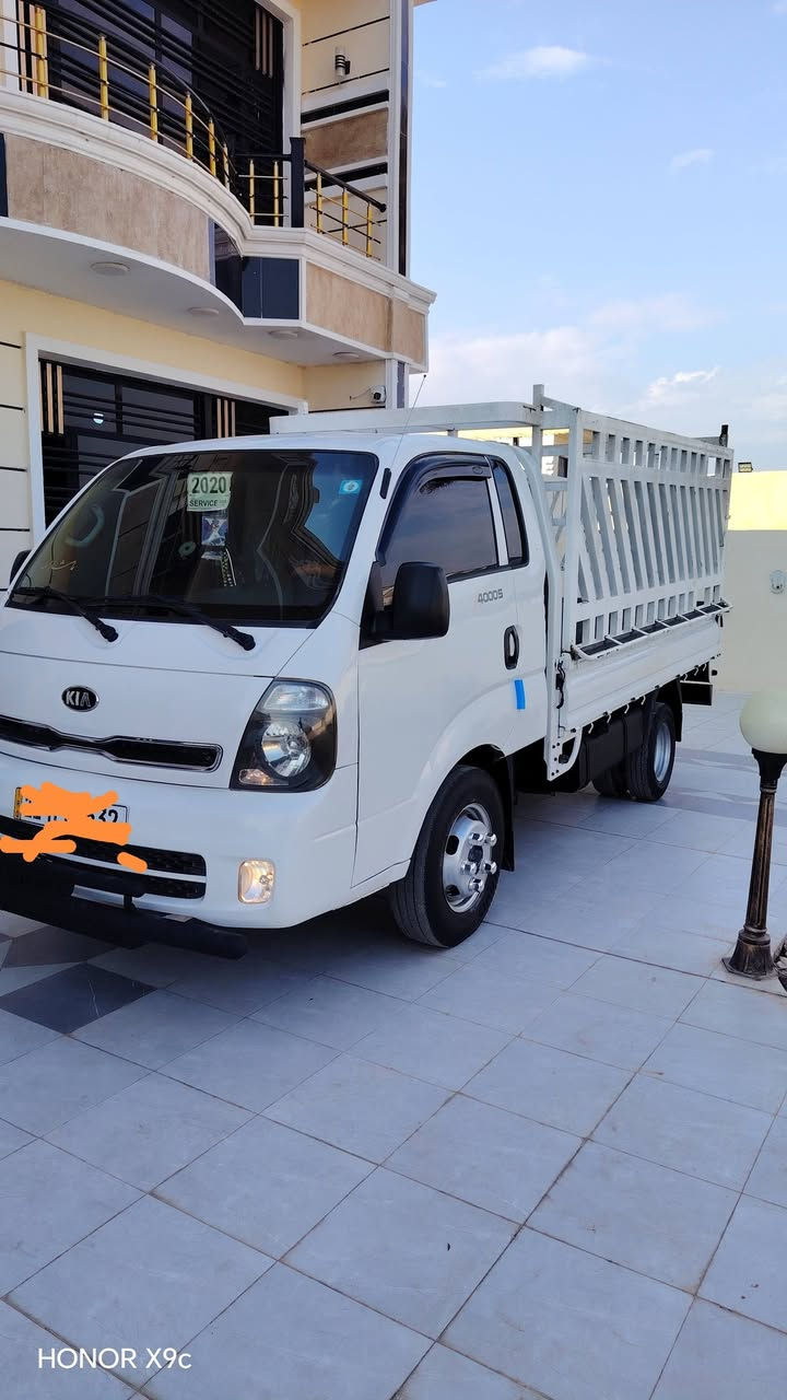 سلا عليكم البيع كيا فحل موديل 2020 رقم بغداد نكليزي تحويل ثاني مكفولة كفالة عامه محوره 14 ستد 27  تانكي كاز 120 التر مرفوعه وركه تخم تاير لاسه جديد تبريد خير من الله سياره مكان سياره تاجي المشاهده رقم تلفون ***********
