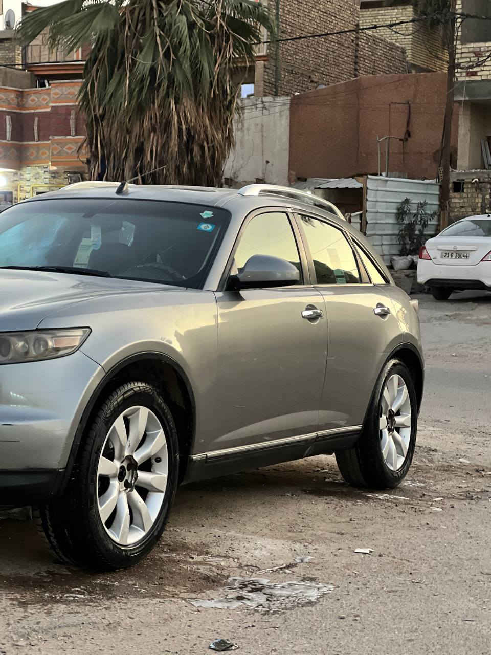 سلام عليكم سياره نيسان انفينيتي موديل(2006) رقم نكليزي بغداد سنويه(28) بأسمي بيه قطعه وحده صبغ مال جراد بدون حادث تبريد وتدفه فتحه وتحكم سياره مكينه وكير وصدر نضيفات السعر$(65) الهاتف(***********) بغداد مدينه الصدر
