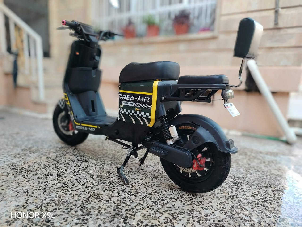R11
5بطاريات شرط الفحص
الماطور كله شغال
السعر500وبي مجال


**إذا كنت صاحب هذا الإعلان وتريد حذفه لأي سبب، رجاءا أرسل رسالة إلى الدعم الفني**
