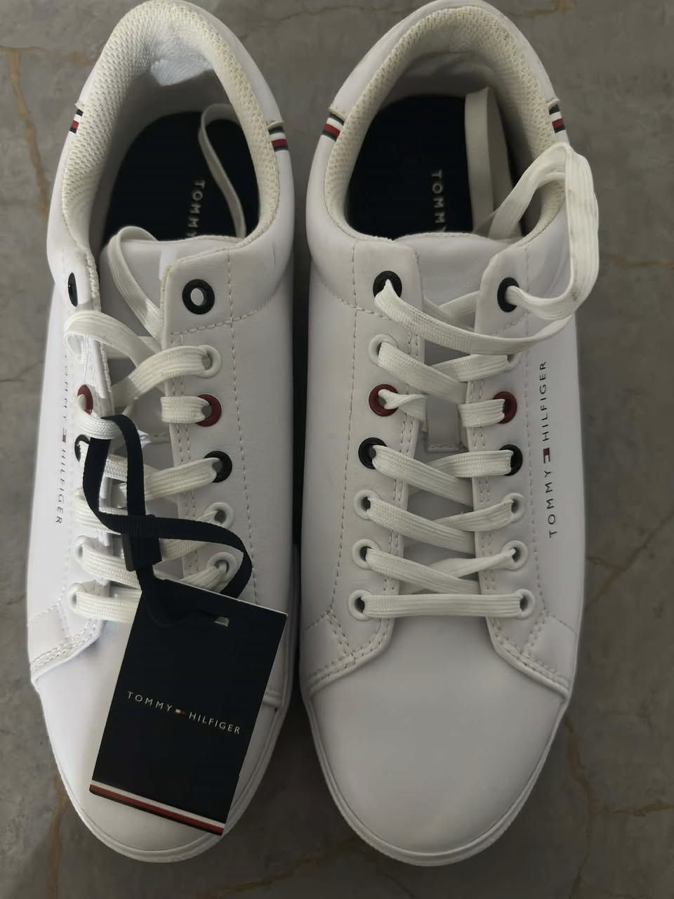 Tommy hilfiger
وكالة اصلي. قياس ٤٢
سعر ٥٠ الف


**إذا كنت صاحب هذا الإعلان وتريد حذفه لأي سبب، رجاءا أرسل رسالة إلى الدعم الفني**