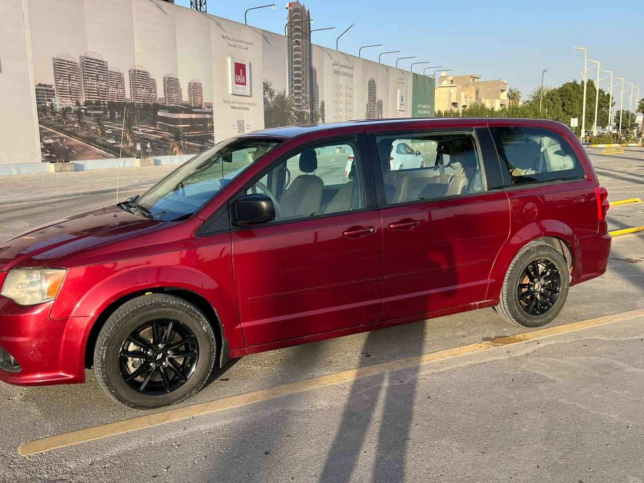 السلام عليكم دوج كرفان ٢٠١٦ للبيع ماشيه ١٧٥ حادثها كما موضح
السعر ١٣٥ وبيها مجال مكاني بغداد 
***********
