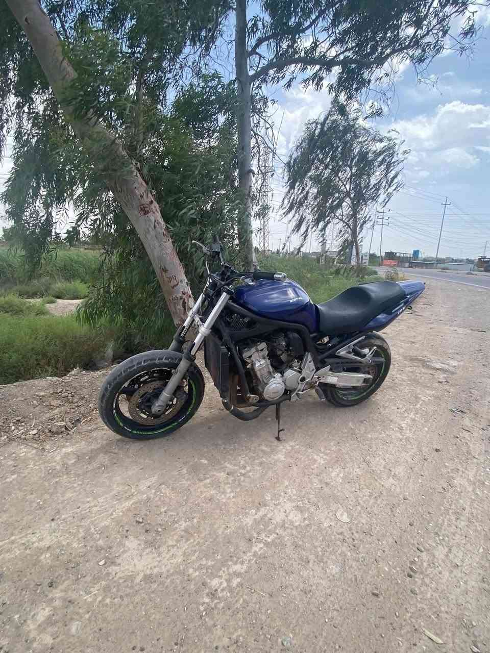 السلام عليكم يوماها 1000R1 بيع او مراوس مستعجل ع بيعتها شعندك خاص او اتصل ***********
