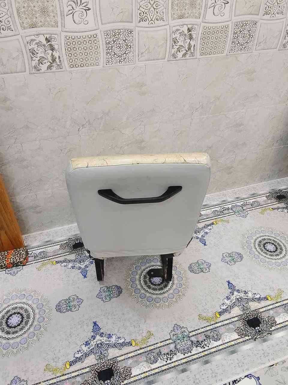 سلام عليكم كشن نيسان ناصيه قلاب جديد مع الاقاعده وثاني كشن نيسان عاليه ثابت جديد 
مكاني بغداد   
***********
