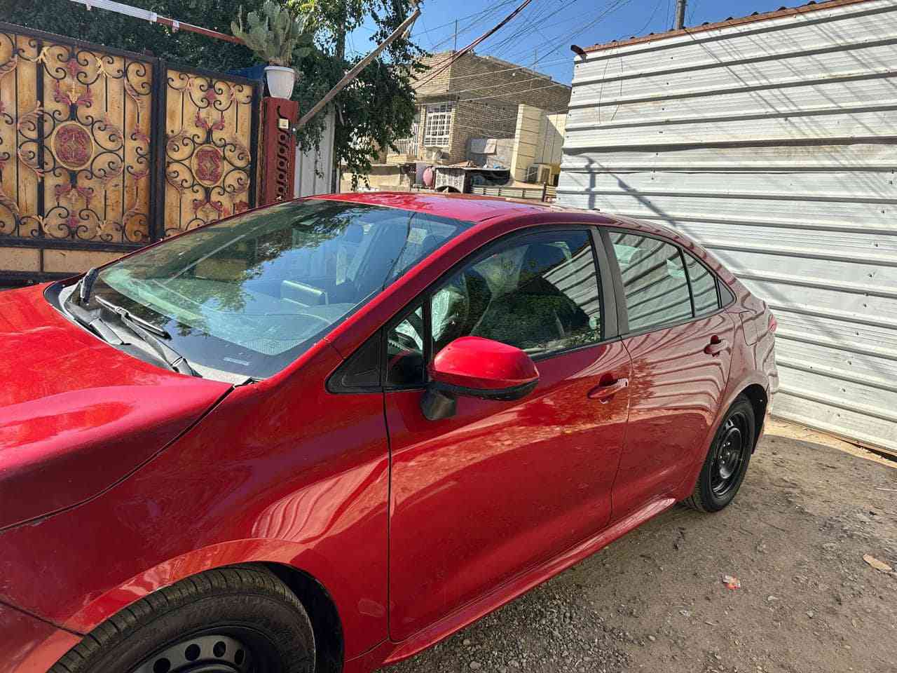 السلام عليكم 
كورلا 2020 أمريكي LE موصفات معروفه  معوقين بعدلها سنه وصير حره بيها فقط قطعتين صبغ بنيد وجاملغ عكس السايق وجاملغ الخلفي على كد شبر صبغ لا ايرباك ولا ضربه قويه رقم بغداد  عارضها ١٢٧ $ 
***********
