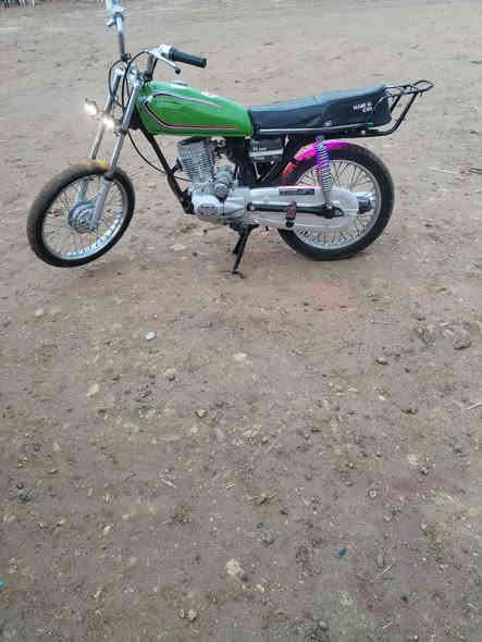 دراجه للبيع نامه محرك بارت السعر 500 وبيها مجال ***********
