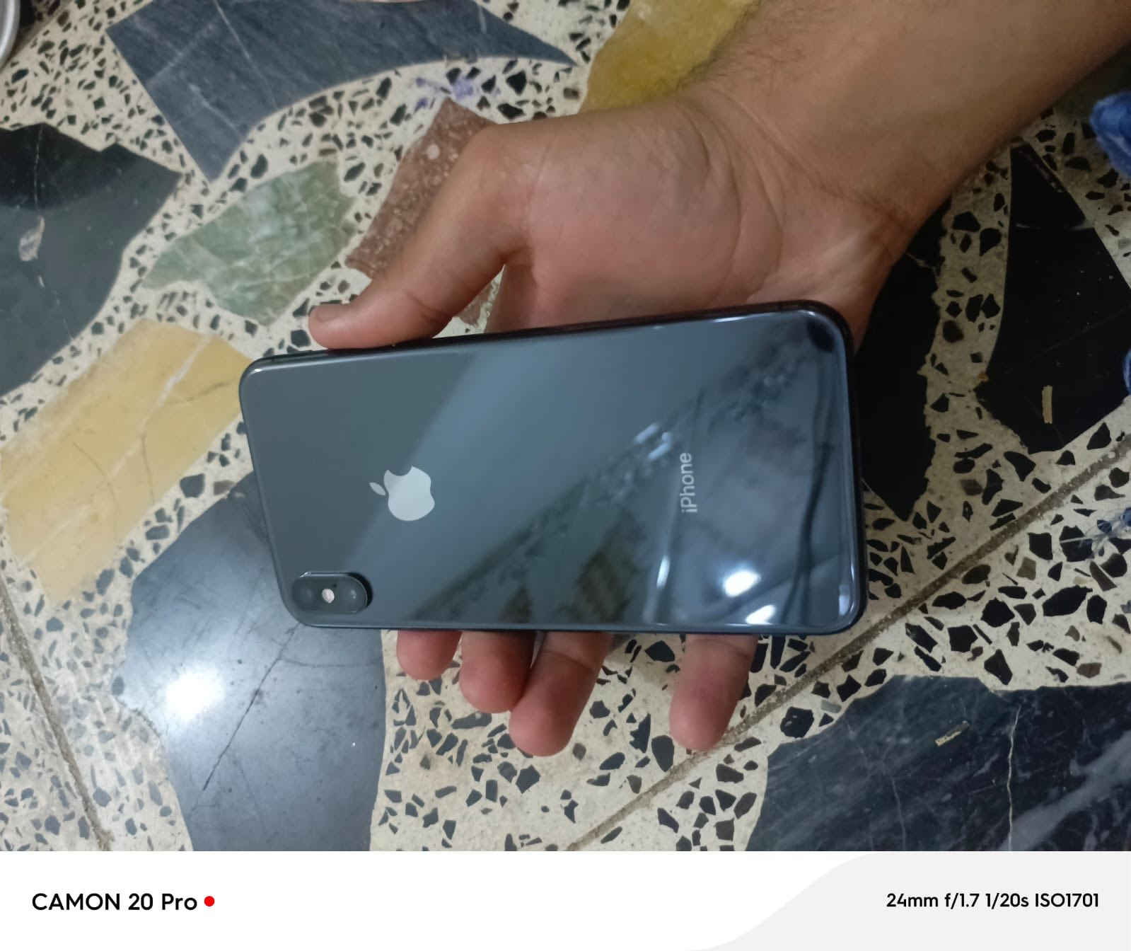 X S MAX
بطاريه مبدل جديد 100 .
فيس ايدي شغال .
شاشه بلادي ممبدل .
اتصال فرمت حدث سماعات شحن كله مفول وضمان فحص ووقت . والنضافه ١٠٠ كدامك مابي زلغ .
مكاني بغداد 

يفضل مراوس بذاكرة اكبر .
والسعر قفل ١٨٠


**إذا كنت صاحب هذا الإعلان وتريد حذفه لأي سبب، رجاءا أرسل رسالة إلى الدعم الفني**