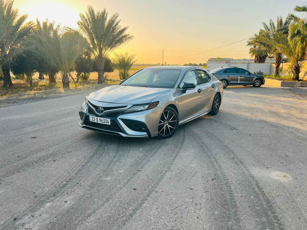 تويوتا كامري XSE 2022فول  مواصفات

وكالة بالكامل مع الكتلوج وكل شيء موجود
السيارة بدون تبديل بيها بارد بل باب الخلفي جهت السايق 
وبيها قبق صنود كلير امريكا بدون حادث بدون دواخل بدون ارباك
باقي السياره مكفوله 
مواصفات 1/1 XSE فل بانوراما
5كامرات 
(بصمتين ، نظام JBL
بصمة، بانوراما، شاشة كبيرة، مقاعد تبريد وتدفئة،
مقود هيتَر، رادار أمامي وخلفي وجوانب،
تحديد سرعة، مقود أوتوماتيك،
نظام إيقاف وتشغيل، فلشر وحساس أوتوماتيك،
خزن مقاعد، لايت ليد وعدسة،
المقعدين كهرباء، 3 أوضاع قيادة،
شاشة، كاميرا وحساسات 4 جهات،
نظام قير عادي وسبورت وتحكم من المقود،
ومواصفات كثيرة أخرى)
4 إطارات لوك وكالة تحتها 
تحويل وغرامة بشرط 
السنوية والرقم وكل شيء جديد

لاستفسار اكثر اتصل /***********: تكريت, صلاح الدين
