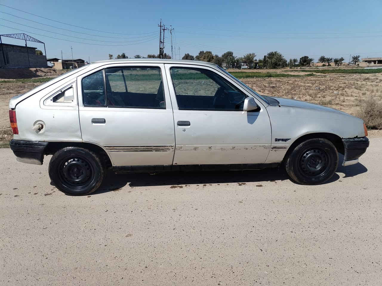 اوبل كاديت مديل 91 محرك وكير بل صندوك سيارة شموم بل بانزين مال تكسي سعره 17مكانها العباسية أطراف سامراء ***********
