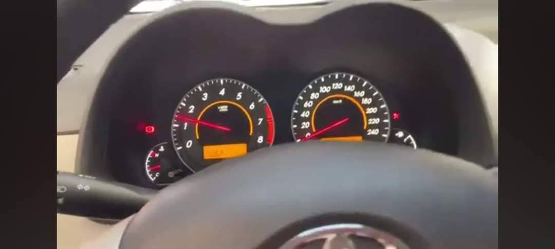 کیجات کرولا ٢٠٠٨——٢٠١٣
*********** 
توصیل موجود
