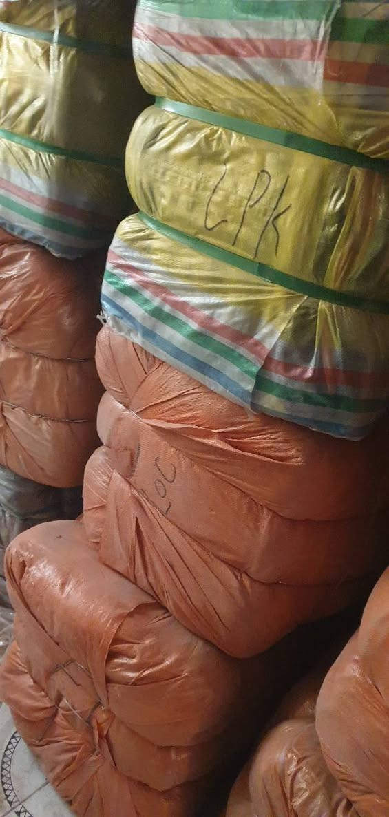 سلام عليكم عندي 80 باله قمصله+ كوت باله درجه اولى سعر الباله 125 ابيع نقد او على تصريف او ابيع على مده او اذا اكو بظاعه ثانيه مراوس هم نتفق مكاني بالديوانيه للستفسار اكثر رقمي *********** ملاحظه البيع كل الكميه ديوانية, القادسية
