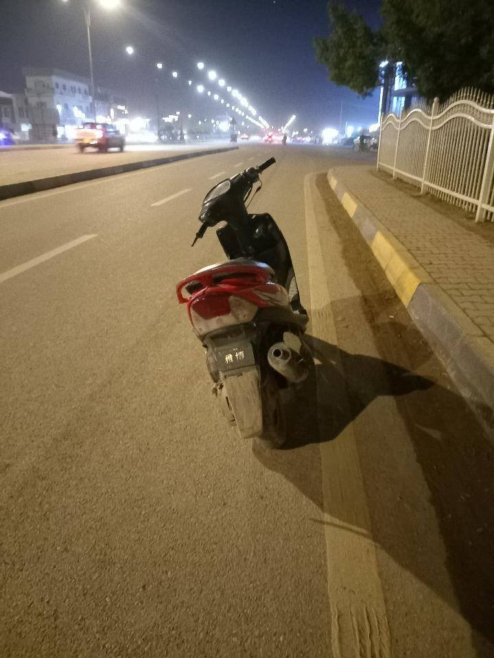 سلام عليكم ماكس للبيع درجه نضيفه مامفتوحه كفرات بلادي صلنصه FM الرقم ***********  السعر ٤٥٠ وبيه مجال
