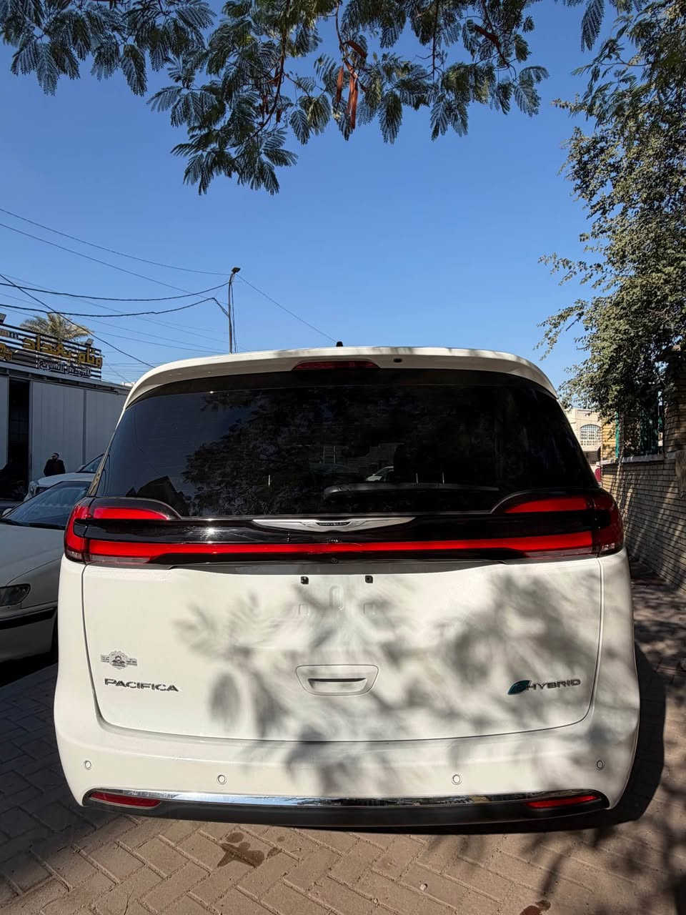 كرايسلر باسفيكا 2024 CHRYSLER PACIFICA HYBRID 
السعر ب235$ 🔥 سعر بلاش منفيس باسمي ✅
رقم مجاني معفي بدون رسوم يكلف 200 الف فقط 🔥

الحادث كما موضح بالصور … فقط بنيد مبدل نفس اللون ..
بدون دواخل مكفولة من اللغد والشواصي ..
صور الحادث بالمنشور ..

ثلاث أنظمة - هايبرد - بانزين - بلك ان .

#مواصفات تورنك L فول تجي عدا الفتحة :

1- بصمة تشغيل وابواب بصمة 5
2- هاند بريك بصمة كهربائي
3- محرك 6 سلندر 3600 هايبرد وبانزين بلك ان
4- هيترات بالكشنات
5- رادر امامي وجانبي 
6- بيبان كهرباء ( تحكم ريمونت ) وبصمة أبواب 
7- صندوق كهرباء شفط بصمة 
8- رادار امامي خلفي بريك ذاتي توقف مانع تصادم
9- كشنات جلد VIP منفصل 7 راكب
10- مانع انزلاق 
 11- كشن خزن ميموري حركات 2
12- لايت لد الشكل الجديد 
13- تنبيه الخروج عن المسار 
14- تبريد مركزي ثلاثة قطع منفصل
15- تدفئه كراسي وستيرن تدفئة
16- تحكم استيرن فول 
17- اشاير بالمري وهيترات بالمري
18- تشغيل عن بعد 
19- كير ماوس 
20- مثبت سرعة 
21- منافذ USB و TiBC متعددة خلفية وامامية
22- حاكيات متعددة

سعر مناسب جداً بلاش 🔥 235$ ✅ 235$ ✅ 
السيارة جاهزة من كلشي مابيها اي نقص شغل واطلع ✅

مكاني الاعظمية للاستفسار اتصل ***********
‏‭ بغداد, العراق
