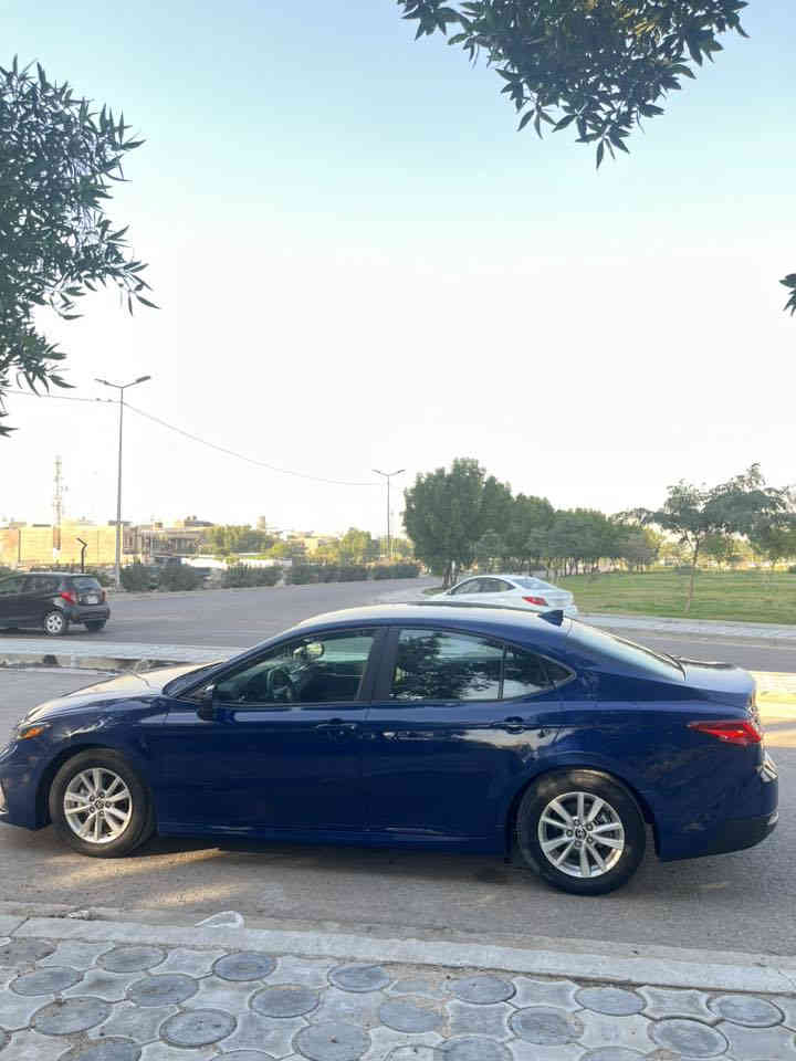 السلام عليكم كامري 2025 EL هايبرد  
اخوان السيارة سعرها 189 مجال شي بسيط وماكو 2025 بهيج سعر حتة البيها احزام أغلى منها 😂😂😂
بيها صبغ 4 قطع باب السايق +الباب خلف السايق +جاملغ+بنيد 
موصفات السيارة 
بصمة 
قطعتين تبريد
تحديد مسار 
مثبت سرعة 
سياقة شبه ذاتية 
نقطة عمياء 
شاحن لاسلكي 
كار بلي لاسلكي 
وموصفات الel المعروفة 
رقم بغداد ب اسمي 
اخوان 189 مجال شي بسيط 
عنواني بغداد الكرخ 
***********
***********
