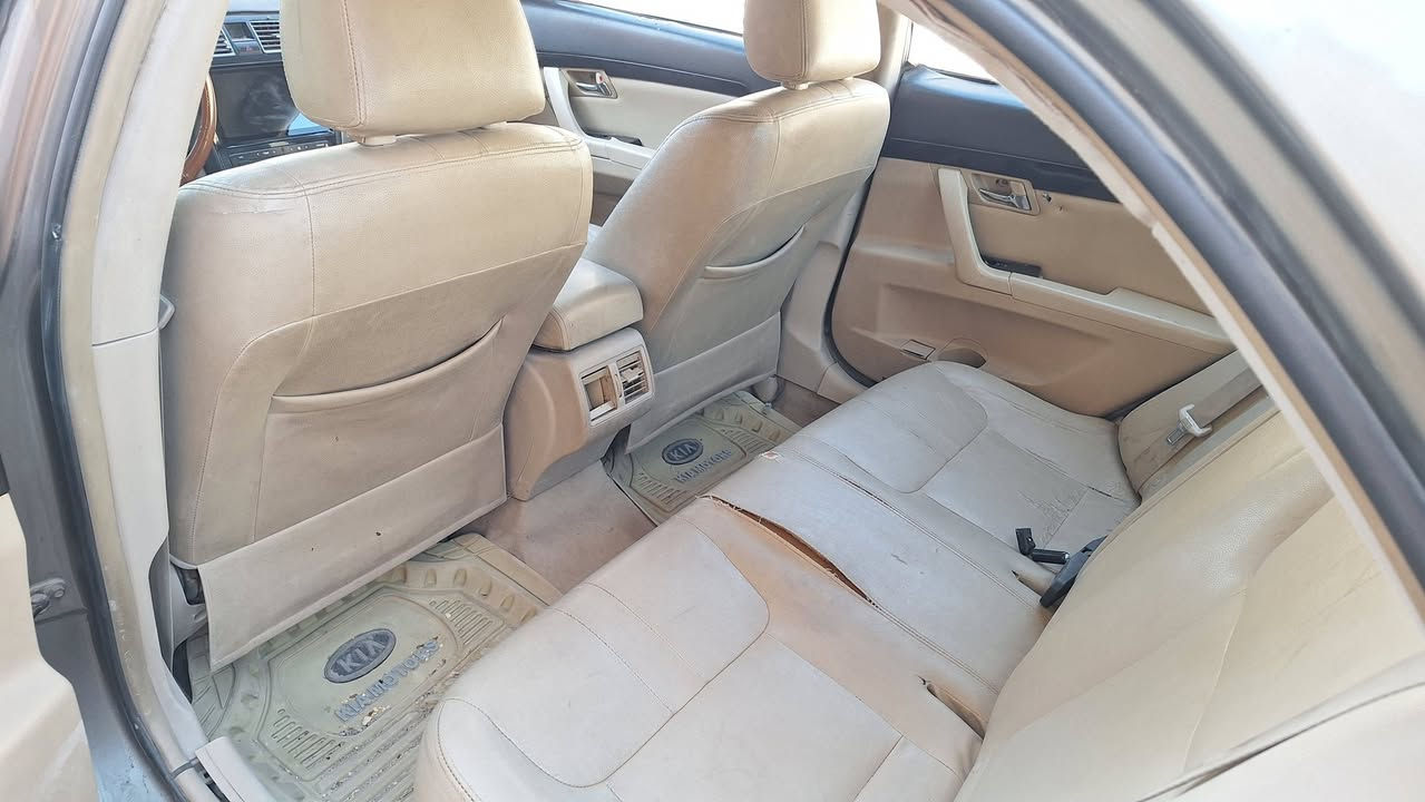 ام كراند ٢٠١٢
مكينه كير ميسبوشي ٢٠٠٠ كفاله 
مصبوغه عام 
رقم ذي قار 
كوت حي الجامعه 
تفاصيل بالفديو 
سعر ٥٠
***********
