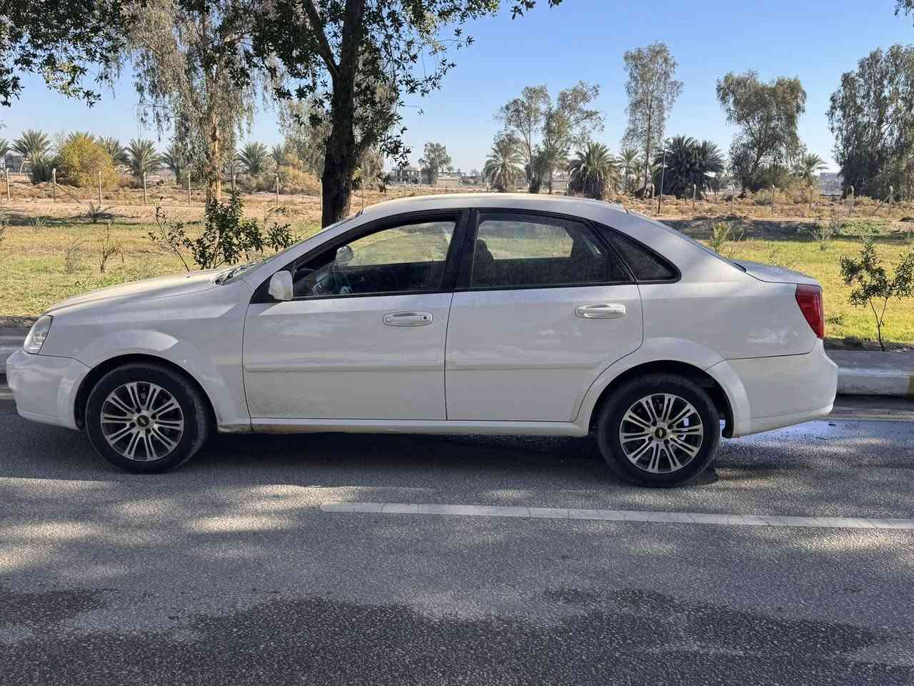 اوبترا خليجي موديل 11
سونار مرفق بالمنشور
رقم بابل 

بيها صبغ  جاملغ امامي وصبغ جاملغ خلفي بدون دواخل

جاهزه من كلشي 

مكينة 

كير 

تبريد 

شاشة 

كامرة 

حدادية

تخم تاير 

غرفة جديدة 

كهربائيات كلها شغاله

مكاني بابل مسيب 

***********
