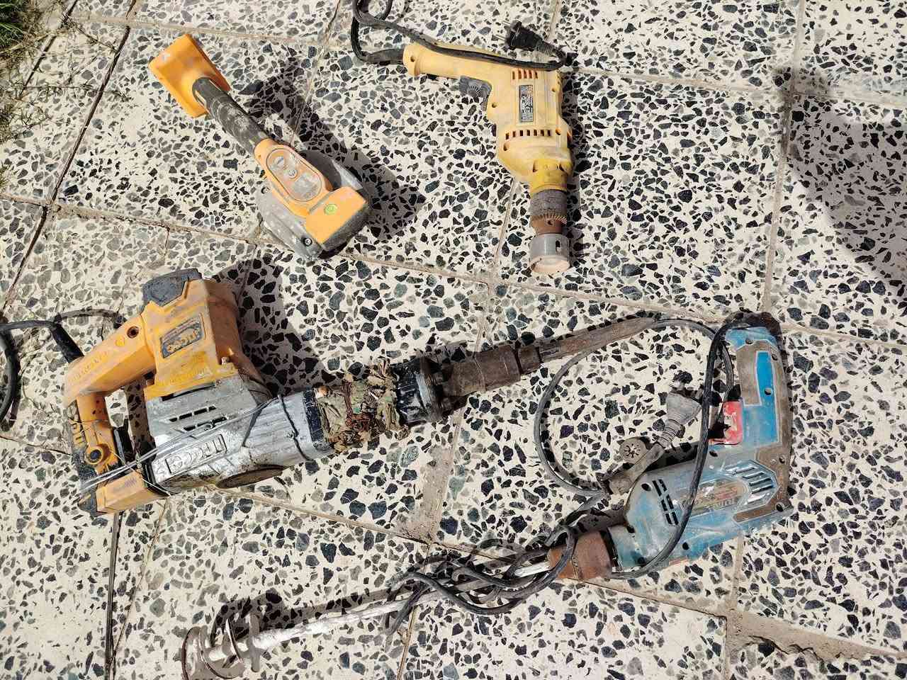 للبيع
مكاني نجف حيدريه
***********
