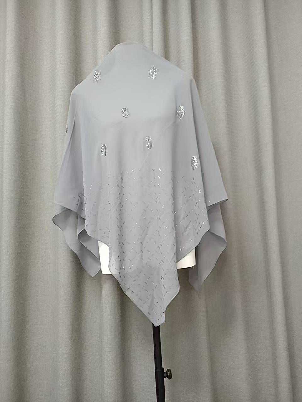 شيلات الملكه
ربطه جرجيت الوان نص سترات
قياس 130
العنوان فلوجه النزيزه خلف جامع الصديق 
مجاور قيصريه اللوازم 
واتساب..***********
واتساب..***********
