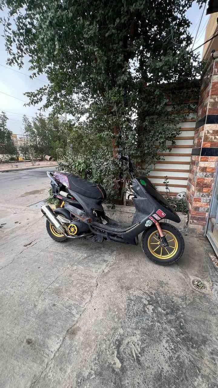 السلام عليكم
عدله مالعب مكينه 55 شلعه ومعدل 

كلجات رياضي وبيها نواعم نكره سلف بكل وقت 

ب 450 وبيها مجال بسيط بغداد حي العامل 

***********
