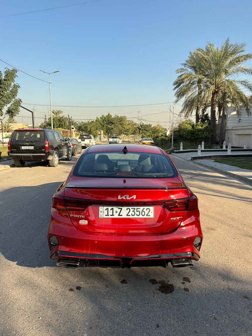 السلام عليكم
كيا فورتي 2024وارد امريكي 
سياره ضررها خلفي بجم كبس 
.كشنات جلد 
.مقعد السايق كهرباء 
.مقاعد اماميه تدفأه تبريد 
.شاشه كبيره 
.رادار خلفي 
.رادارامامي 
.توقف ذاتي 
.مثبت سرعه 
.تحديد مسار 
.سياقه شبه ذاتيه 
.فتحت سقف 
.ويل رياضي 
.نقطه عمياء 
.اشاير مري 
.صوت رياضي خفيف جميل 
.ابل كار بلي +اندرويد اتو 
.مناخ منفصل 
.تبريد قطعتين 
.كامره خلفيه 
.حساسات خلفيه
هندبريك بصمه  
.بريك تلقاىي 
………………………………
محرك 1600تيربو 
مكاني حي العدل 
للاستفسار اكثر 
***********
