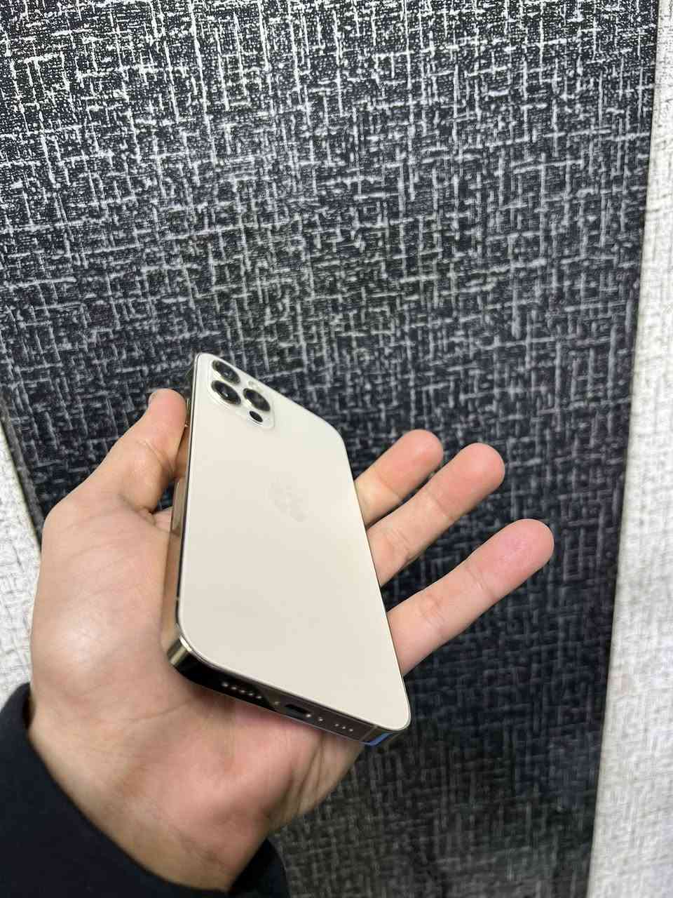 ايفون 12 برو للبيع
الجهاز ممفتوح ولا مبدل بي شي
ذاكرة 128
بطارية %75
لون ابيض
ملاحظة : سماعة الاتصال متشتغل فقط اما السبيكر والفيس ايدي شغال طبيعي
السعر 275 الف بي مجال بسيط
مكاني بغداد
***********
