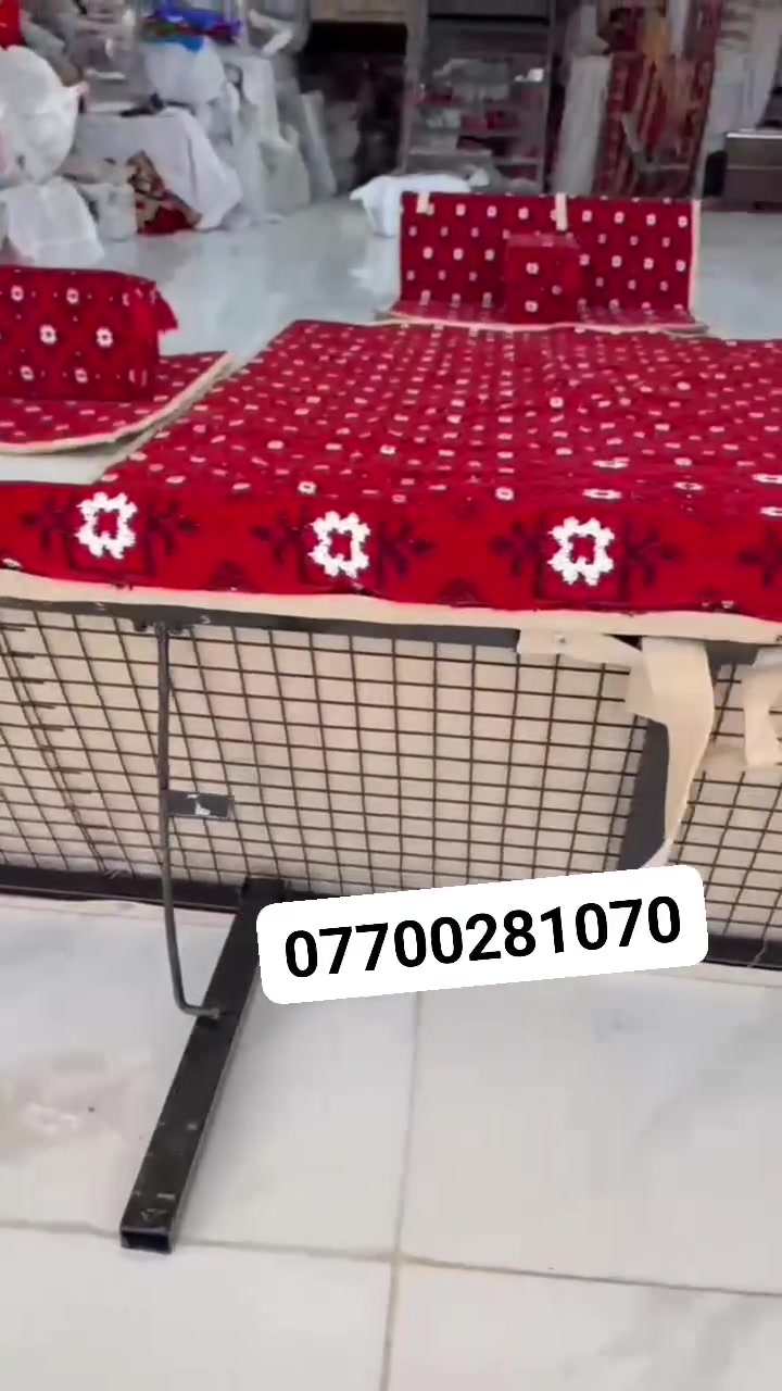 سلام عليكم جلسة عربيةاربع كراسي  واربع تكيات سفنج مميز ضمان مينزل
مفرش 3*2 عرض خاص توصيل مجاني ب300
***********
