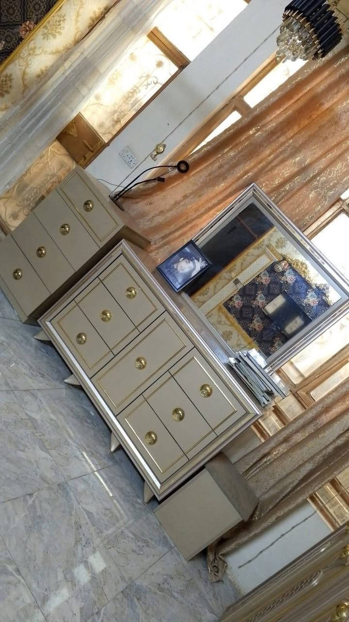 غرفه جديده بعدهي صار شهرين ماخذينهه تلث ملاين ونص حالين مليون ونص قفلهه بس شراي يدخل غرقه كلش جديده


**إذا كنت صاحب هذا الإعلان وتريد حذفه لأي سبب، رجاءا أرسل رسالة إلى الدعم الفني**