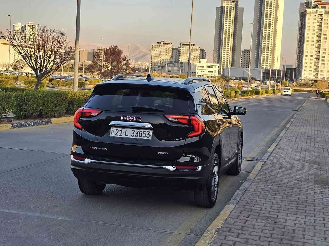 السلام عليكم
معروض للبيع جمسي تيران slt

 فول مواصفات

موديل2021 ماشيه 83 الف

تشغیل عن بعد

رقم سلیمانیة بٲسمي. تحويل وكاله مضمون

حادث بسيط بدون دواخل

 صبغ  بس بنید و 

جاملخ خلفی سكن و قباخ جنطة کلیر امریكا

فول مواصفات عدا البنوراما

كراسي جلد بلادي وكهرباء وتدفئة ستیرن تدفئة

شاشه كبيره وكاربلاي 

سماعات بوز

تحديد مسار ورادار امامي و اوتو ستوب 

جنطة كهرباء و ذكیة

السياره بدون اي نقص ولا كلوب مشتغل بالعدادات

السعر 165 وبيها مجال بسيط للشراي 

مکان :سلیمانیة

***********
