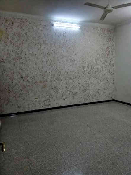 375 متر طابقين للأيجار
موقع قادسية الثانية قرب جامع الهدى وحديقة السلام 
محتواه
طابق اول 
حديقة جانبية 125 متر + كراج يتسع 3 سيارات + استقبال + مطبخين حار بارد+ غرفة نوم+ صحيات داخليه وخارجية 
محتواه
طابق الثاني 
3 غرف نوم + مطبخ + صحيات 
البيت نظام دكتات 
متاح تصوير للبيت 
ايجاره 500 الف قفل + مي والكهرباء على صاحب العقار
تواصل واتساب ***********
