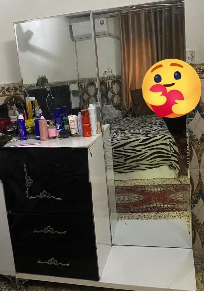 غرفه نوم للبيع 
حي سومر


**إذا كنت صاحب هذا الإعلان وتريد حذفه لأي سبب، رجاءا أرسل رسالة إلى الدعم الفني**