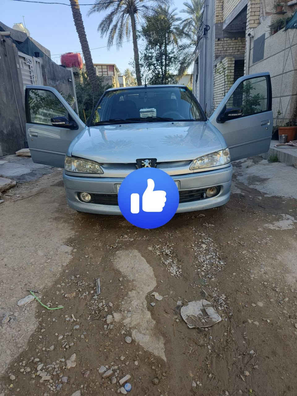 سياره بيجو للبيع رقم بغداد انكليزي باسمي تحويل ثاني يوم كير محرك جدد تبريد شغال تخم تاير  دوشمه جلد جديده اترايك وين ميعجبك اللون ازرق سمائي مديل 2001المكان بغداد  ***********
