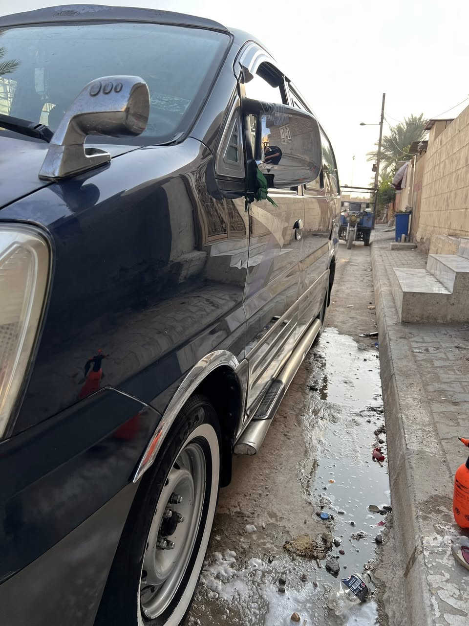 السلام عليكم استاركس موديل 2007خليجي بلاديه صفاح موس والصور والفيديو موجود
السيارة مال بيت مامشتغله على خط ماشيه ٢٦٠الف شواصي جدد رقم واسط انكليزي تحويل جديد بأسمي شرط التحويل تبريد شرط 
مكان السيارة كربلاء السعر 88ورقة وبيها مجال غير متواجد على الفيس 
للأستفسار الاتصال على هذا الرقم ***********
