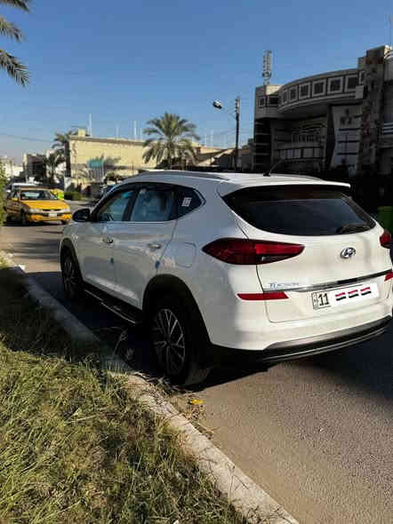 سلام عليكم توسان مديل ٢٠ خليجي 
رقم بغداد بأسمي 
شركه الكاصد ماشيه ٧٣ 
مكفوله فقط بارد بل جاملغ 
السعر ٢١٢ وبيه مجال 
مكان بغداد 
***********
