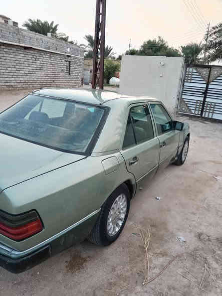 سيارة مرسيدس دب للبيع موديل 1987 بغداد السيارة بيه تبخير تخم تاير جديد حالين السيارة في البصرة السعر 25 وبيه مجال الاتصال على الرقم ***********
