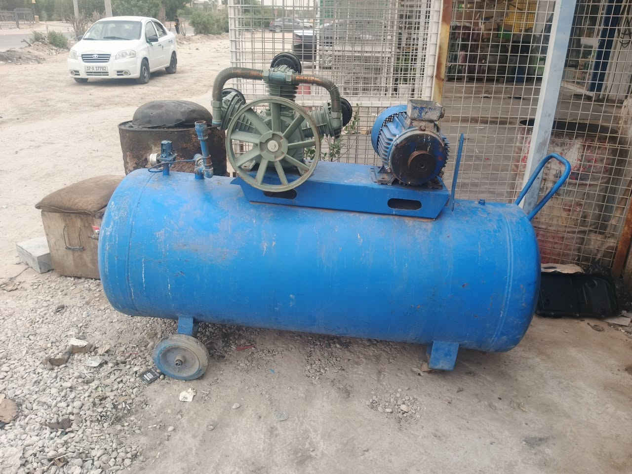 كمبريسر هواء للبيع تريفيز 500 لتر مناسب ***********
