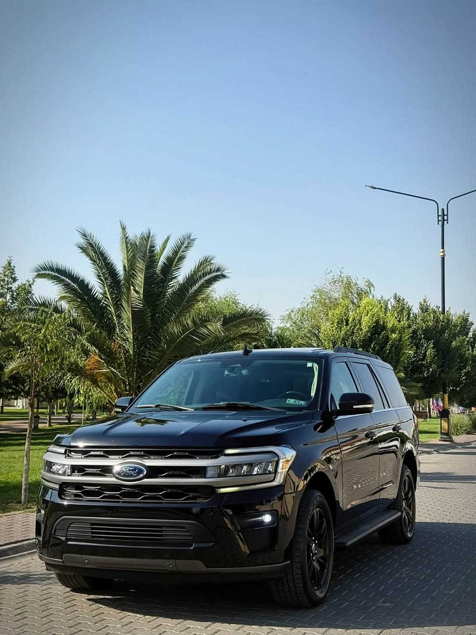 FORD EXPIDITION XLT PLUS 2024
V6 3.5 TWIN TURBO
فورد اكسبيديشن 

🔥المواصفات فول 
موديل 2024
شاشه كبير 
كاميرا 
حساسات خلفي امامي 
▪️بصمة تشغيل واطفاء وفتح جنطه وفتح جام
▪️دخول ذكي ٥ بصمات
▪️تشغيل عن بعد 
 شاحن واير ليس
▪️فتحة سقف بانوراما 
دبل دفع رباعي
اوتو بريك اوتو ستار اوتو هولد
▪️صندوق كهرباء 
▪️داخل جلد 
▪️فور ويل درايف نفكيشن نظام خرائط متطور
▪️كشنات امامي خلفي والوسط كهربائية
▪️كشنات تدفه تبريد 
▪️كشنات فول كهرباء 
▪️سايد بريك بصمة 
▪️كشن منفصل vip
▪️وضعيات قيادة 
▪️تبريد ثنائي الاجواء 
▪️تبريد ٣ قطع 
▪️كشن خزن ٣ وضعيات 
▪️مرايا طوي كهربائيا مزودة  بتنبيه بنقط عمياء
▪️نظام سحب مقطورة 
▪️شحن لاسلكي 
▪️اوتو ستوب ستارت 
▪️تحذير خروج عن المسار
▪️٨ وضعيات قيادة
▪️قيادة آلية ذكية ومانع تصادم
▪️رادار 360 درجة 
▪️محرك V6 3.5 دبل توربو
ماشيه 40 الف
ضرر سياره جملغ امامي يمين مبدل بيلادي نفس لون بدون صبغ 
سياره بدون دواخل بشرط
سياره بدون رقم تترقم شمالي فقط 
مكان سياره سليماني 
***********📞
