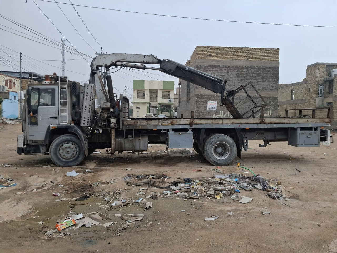 السلام عليكم فالفو ٩٤ بسمي سنويه ٢٧ مكفول من كلشي مكينه كير حداديه شاصي اكسن اكرين ٧ طن ٢ اسلايت امسجل اكرين السنويه *********** كير ٤×٤
