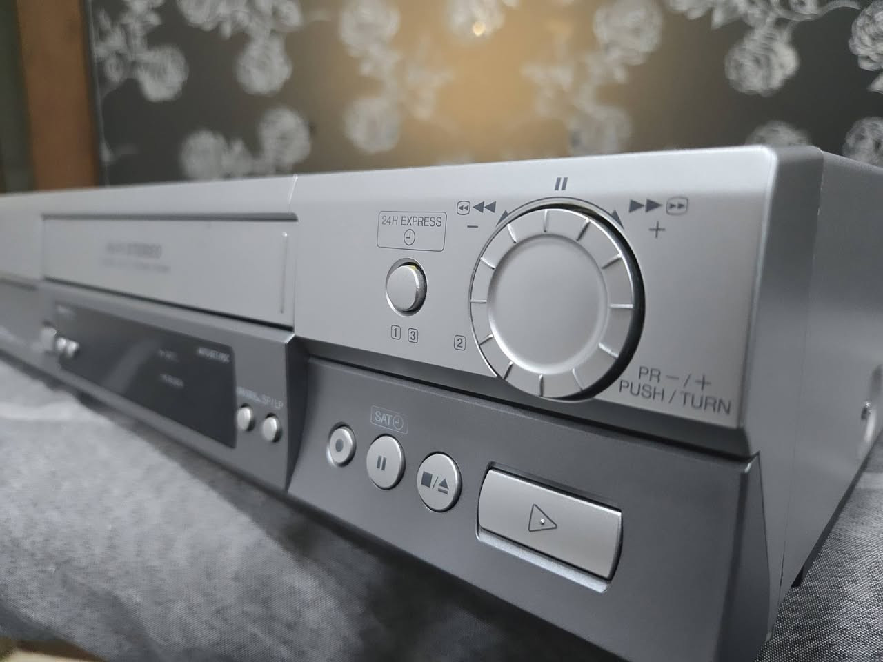 للبيع جهاز اوربي كلش نضيف


**إذا كنت صاحب هذا الإعلان وتريد حذفه لأي سبب، رجاءا أرسل رسالة إلى الدعم الفني**