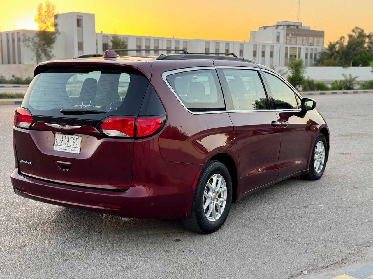 #المركبة : كرايسلر فولجر (Voyager) 2020
#الضرر : داخل امريكا ( جاملغ ايمن مع بنيد ) ، داخل العراق ( جاملغ ايسر ) 
الرقم : بغداد 
المسافة : 58،000 ميل 
المواصفات 
محرك 6 سلندر ( 3600 ) 
نظام تشغيل بصمة و بصمة تشغيل عن بعد 
كامرة خلفية 
غرفة السيارة جلد اسود مع مقاعد جلد بشكل منفصل ملكي 
باب جنطة كهربائي شفط
ابواب جانبية كهربائية مع بردات 
ويل 18 مع تخم تاير جديد 
حدادية بحالة جيدة 
كير اوتوماتيك مكفول 
السيارة 7 راكب 
3 قطع تبريد 
مكان السيارة : النجف الاشرف 
السعر : 18500 $ 
للأستفسار : 
***********
***********
صور حادث امريكا موجوده اخر المنشور
