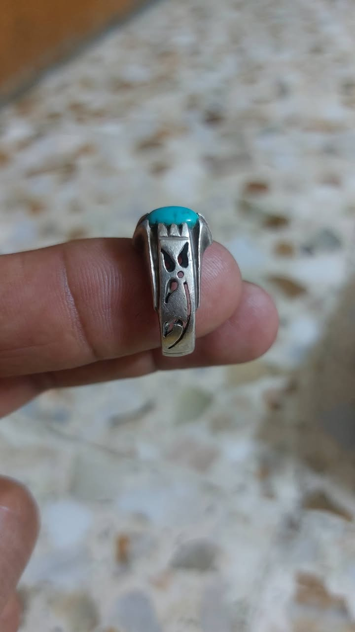 السلام عليكم.. خاتم فيروزي فضه 925 قياس 20 سعره 30 الف


**إذا كنت صاحب هذا الإعلان وتريد حذفه لأي سبب، رجاءا أرسل رسالة إلى الدعم الفني**