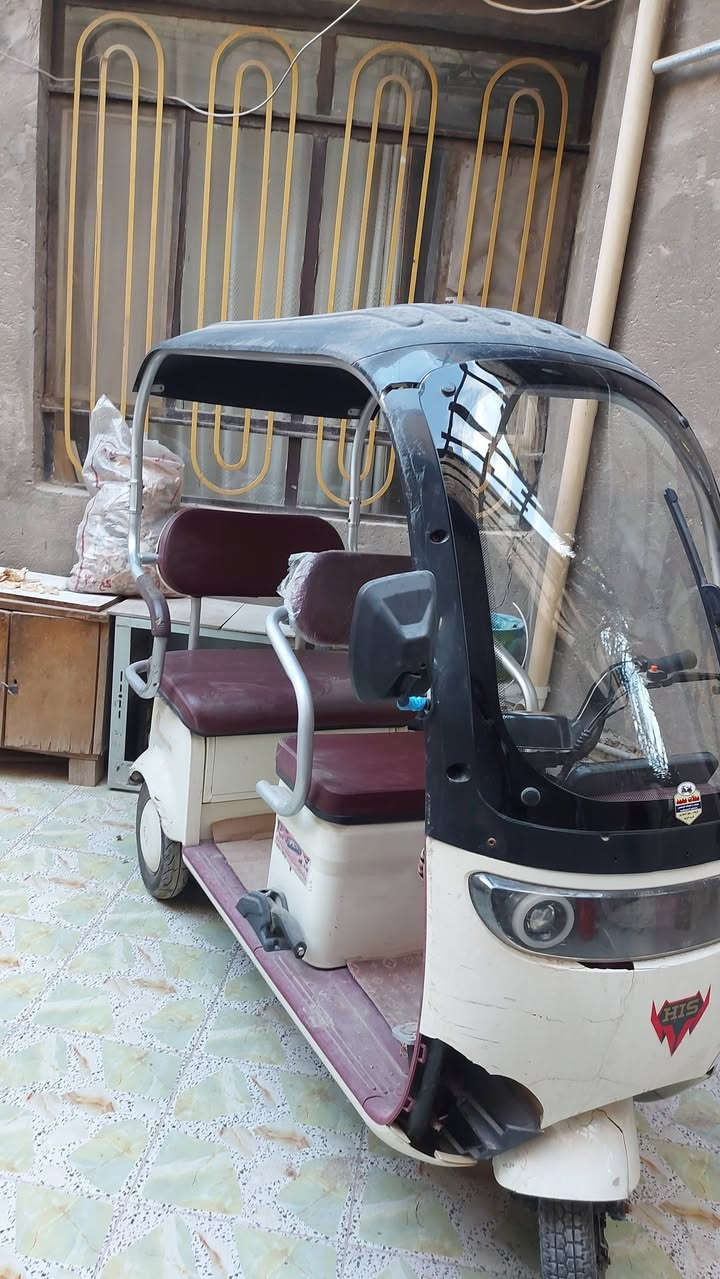 تكتك كهرباءية للبيع كلشي شغال 3
راكب بك شاحنة  بطاريات كلش زينه
التفاصيل لسعر٩٥٠ خاص  العنوان كربلاء ***********
