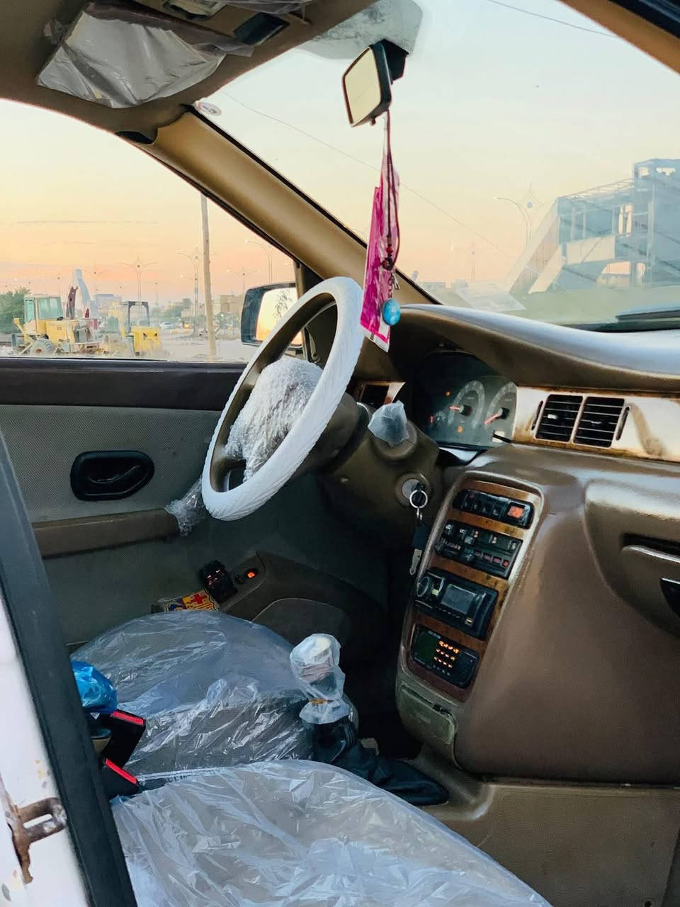 سمند ٢٠١١ راعيها  يريد مداور سعره ٤٣ وبيه مجال بسيط 
مكينه كير حداده باتري كله جديد  
سياره مكفوله من ضربه والتبديل بيه خياسات بالدوس مسويهن 
***********
