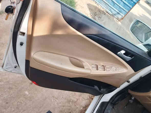 سوناتا مضلع موديل 11 خليجي مكينه دوش مصبوغة عام سيارة احلا من صورة رقم دهوك صاحبه من ديوانية 80 وبيهة مجال شي قليل ***********
