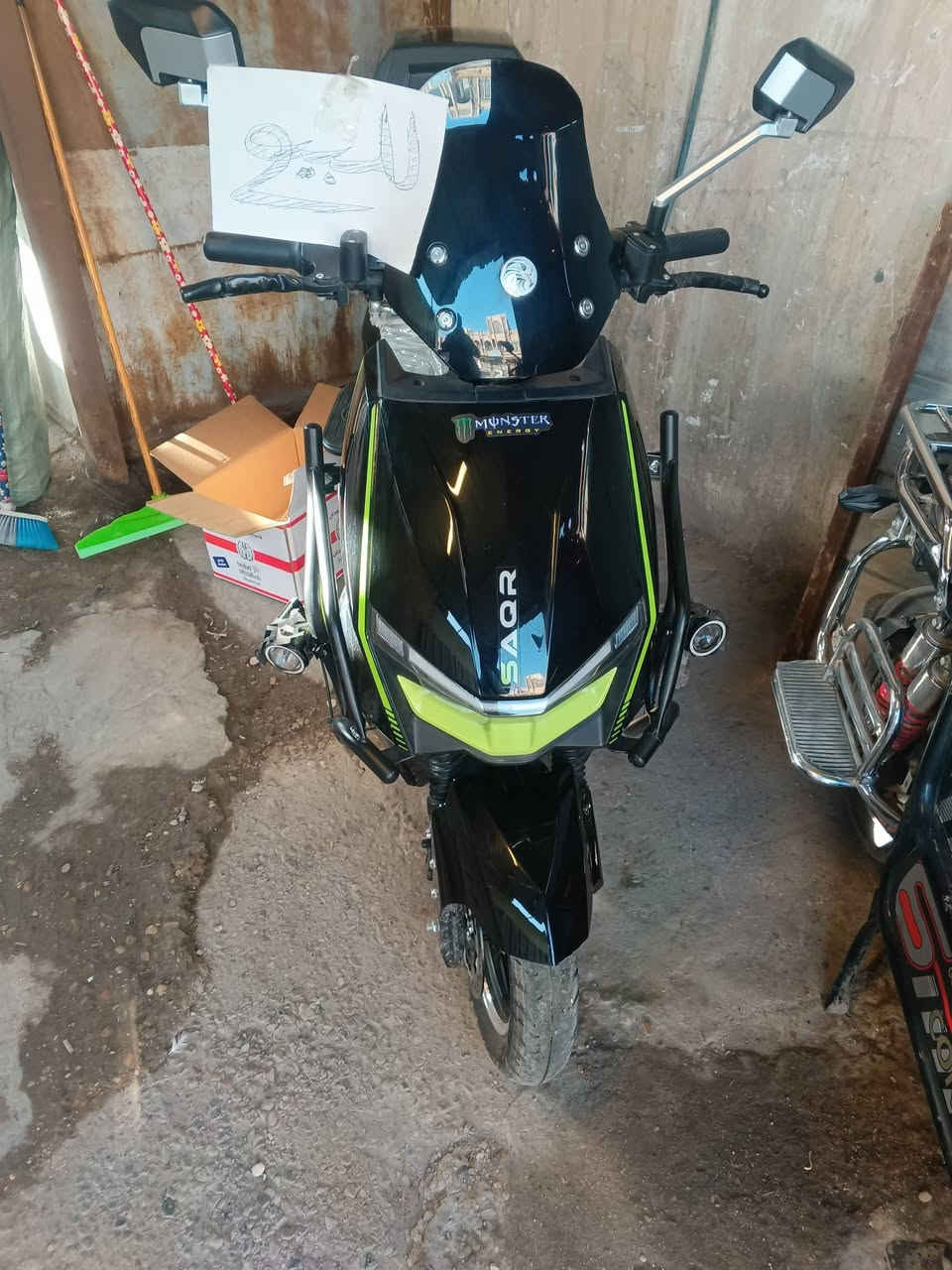 سلام عليكم 
دراجه شركه السقر ماشيه 144كيلو 
زيرو 
6 بطاريات دبل 
مواصفاتها معروفه 
850 وبيها مجال 
البياع 
*********** بي واتساب
